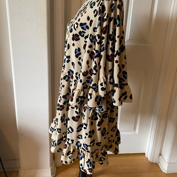 Leopard 🐾 Batwing Boutique Mini Dress Size Medium - Picture 6 of 10